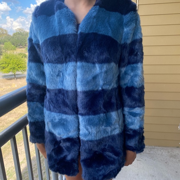 Blue/purple faux fur coat - Picture 3 of 4